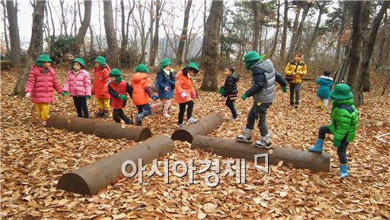 광주시 광산구가  어린이·초등생 대상 ‘숲 체험 프로그램’을 운영한다.