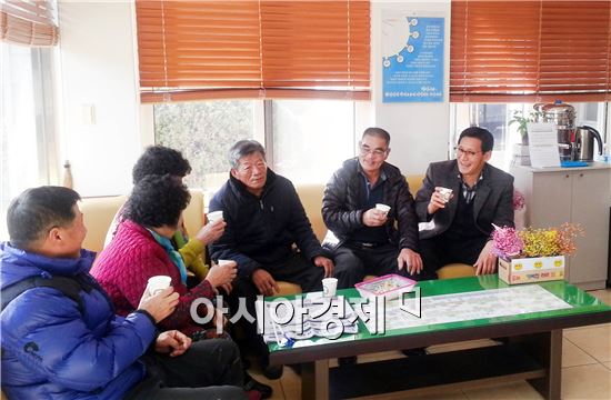 장흥군 부산면(면장 김승태)은 이달부터 민원실에서 '365스마일 건강드림 카페’운영을 시작했다.