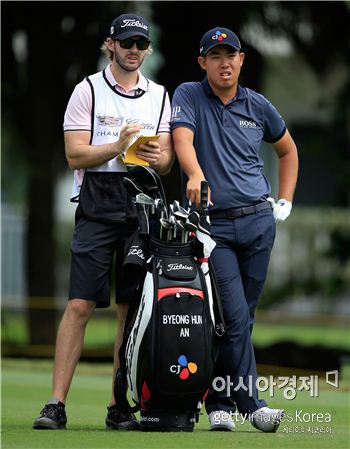 안병훈(오른쪽)이 캐딜락챔피언십 첫날 13번홀에서 티 샷을 준비하고 있다. 마이애미(美 플로리다주)=Getty images/멀티비츠 