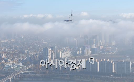 안개로 덮인 서울 시내 모습(아시아경제 DB)