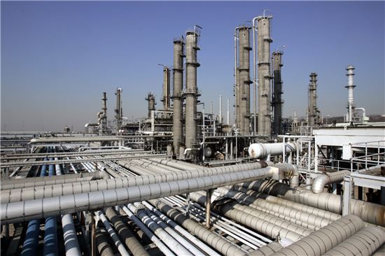 국내 에너지 기업들, 이란산 원유수입 늘린다 