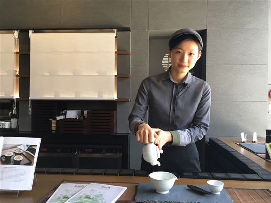 [유통 핫피플]일상에 지친 당신 '힐링 한잔' 어떠세요