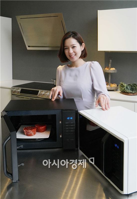 삼성, 23ℓ 전자레인지 신제품 출시…5면 세라믹·해동속도30%↑ 