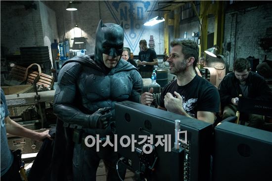 복면 쓴 애플렉 "배트맨은 미국판 햄릿"