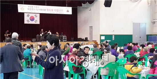 곡성로타리클럽, 어르신 모시고 정 나눔 짜장면 봉사 ‘훈훈’