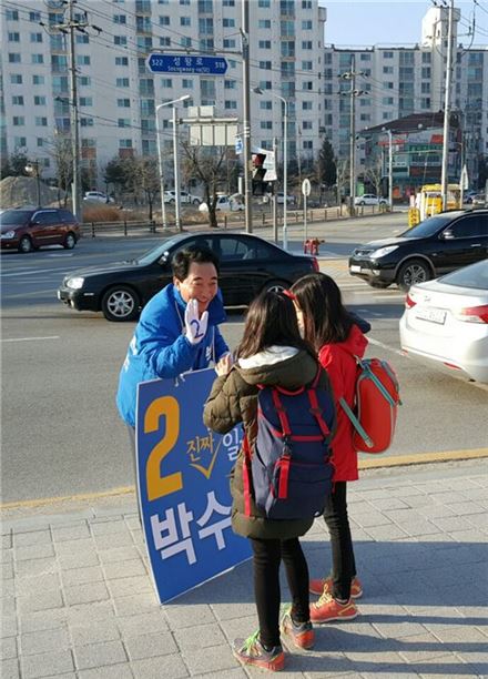 [격전지-충남 공주부여청양]박수현 "충청의 새 피"VS정진석 "여당 중진론"