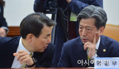 [포토]황부기 차관-정은보 부위원장 '개성공단 어쩌나' 