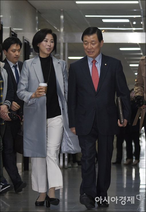 [포토]황진하, 비공개 최고위 참석