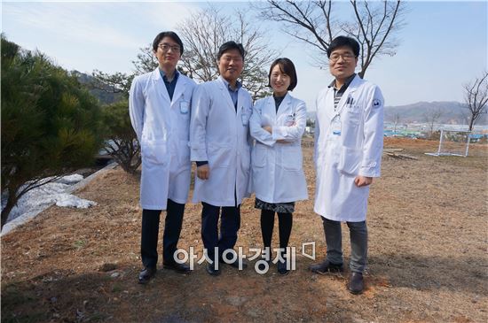 화순미소요양병원 의료진. 사진은 왼쪽부터 이재오(한국과학기술원(KAIST) 면역학 박사) 원장, 김경환(의학박사, 정신건강의학과) 대표 원장, 신지혜(의학박사, 내분비대사내과 전임의) 원장, 김유석(정신건강의학과 전문의) 원장,