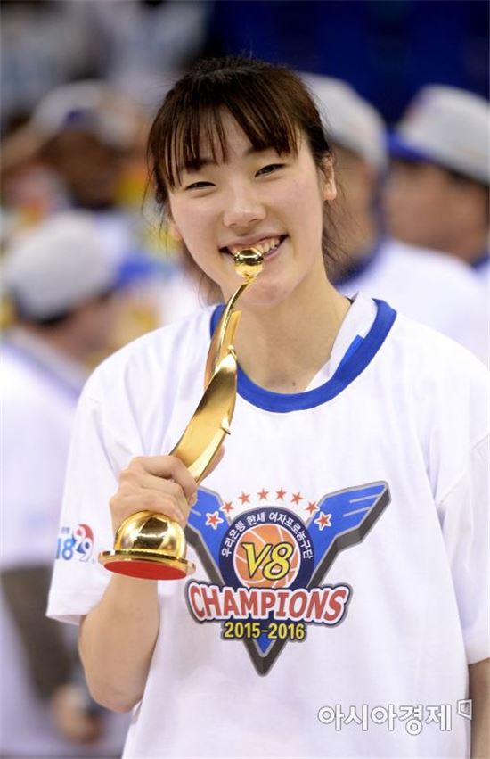[포토]박혜진, '올해도 챔프전 MVP는 바로 나'