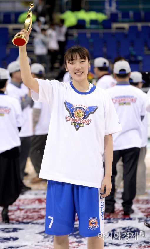 [포토]박혜진, '올해도 챔프전 MVP는 바로 나'