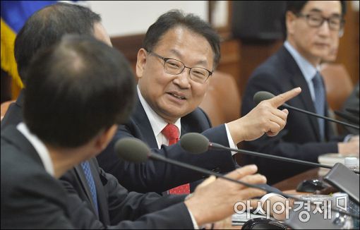 '순둥이' 柳…취임 100일만에 구조조정 선봉