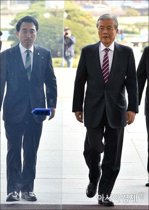 [포토]국회 들어서는 김종인 대표