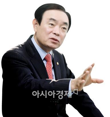 <국민의당 최고위원 겸 정책위의장인 장병완 의원(광주 동남갑 후보)>