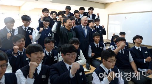 [포토]한국 고등학교 찾은 장-마크 에호 프랑스 장관