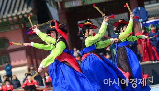 [포토]화려한 검무 공연 