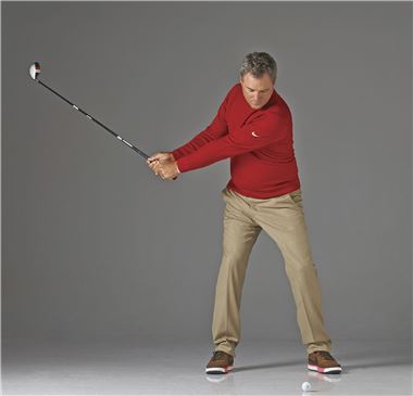 [모그의 특급레슨] 8. 우드 샷 "빗자루로 쓸어라"