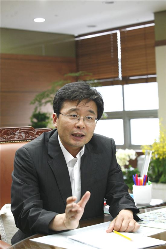 [인터뷰]김우영 은평구청장“국립한국문학관 유치 통일한국 문학의 중심 역할”