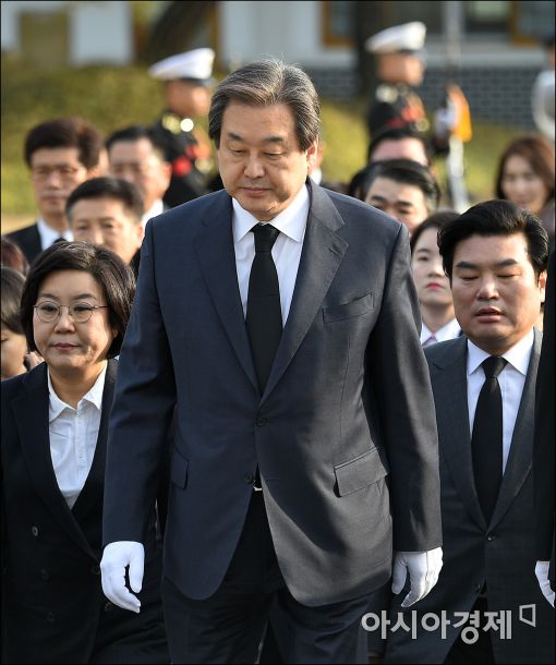 4·3희생자 추념식 참석한 김무성…"새누리당이 4·3특별법 제정했다"