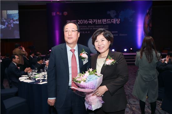 조은희 서초구청장, 2016 국가브랜드 대상 수상