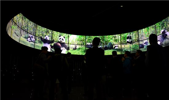 [여행만리]터치 터치…아빠, 쿵푸판다가 살아났어