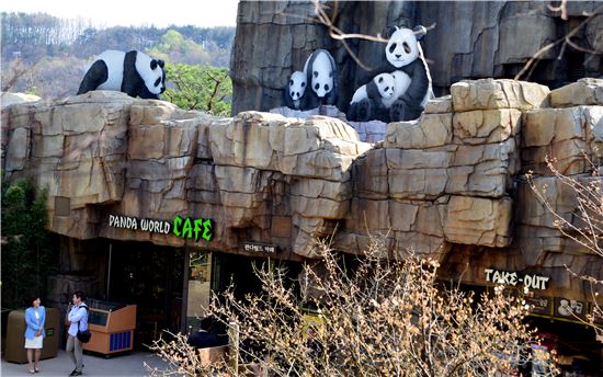 [여행만리]터치 터치…아빠, 쿵푸판다가 살아났어