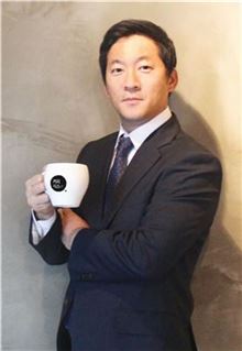 [오너의 PPL 경영]커피 CEO는 '신제품 메뉴 전도사'