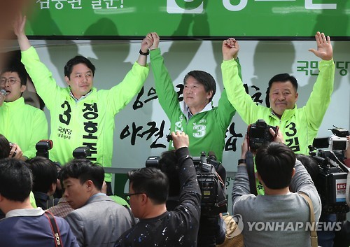 '녹색바람 간판' 안철수, 수도권 표몰이…"깜짝 놀랄 결과"(종합)