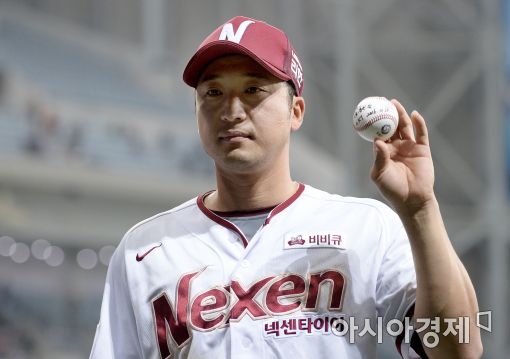 [포토]이택근, '고척돔 첫 홈런의 주인공'