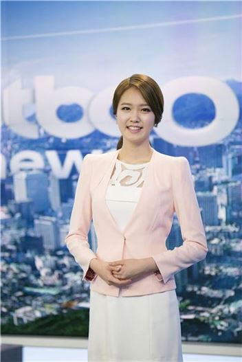 JTBC '뉴스룸' 개편…손석희의 새 파트너 안나경 아나운서는 누구?