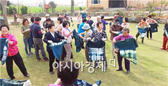 영암군 보건소는 심뇌혈관질환의 대표적 질환인 뇌졸중과 심근경색증 그 선행질환에 대한 심뇌혈관질환(당뇨병?고혈압) 예방교실을 운영하고 있다.
