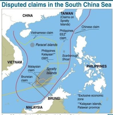 남중국해 분쟁 수역. 중국의 영유권 주장에 대해 서로 마주보고 있는 베트남과 필리핀이 견제할 수 있도록 무기 구입을 미국이 지원해야 한다는 주장이 나오고 있다.