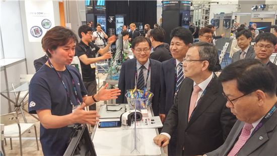 訪美 최성준 방통위원장, "양방향 지상파 방송 도입 적극 지원"