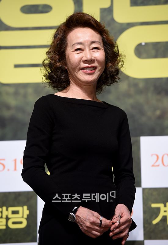 '계춘할망' 윤여정 “사랑 주신 증조할머니에게 바치는 마음으로 선택”