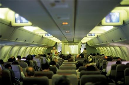 부산발 라오스행 항공기, 엔진 결함으로 4시간 늦게 출발…승객들 큰 불편