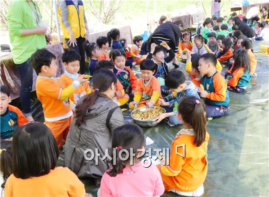 전남대 운영 서구 어린이급식센터,비빔밥 만드는 ‘신나는 영양캠프’진행