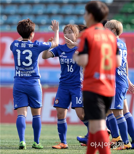 [포토]장슬기, '다시 달아나는 추가골이야'