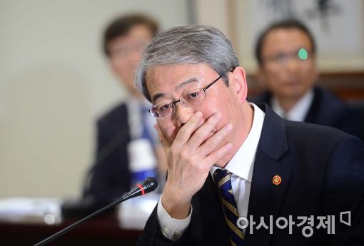 한국 경제 '운명의 5월' 맞았다…하반기 경제정책 사실상 결정