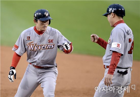 [포토]김성현, '선취 1타점 적시타'