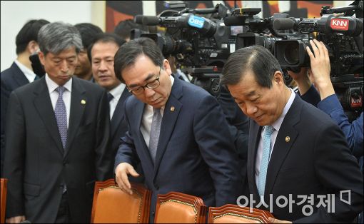 [포토]외교·국방·통일, 긴급안보회의 참석