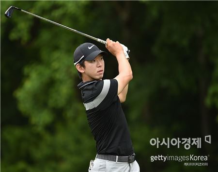 노승열이 취리히클래식 첫날 16번홀에서 샷을 하고 있다. 애번데일(美 루이지애나주)=Getty images/멀티비츠 