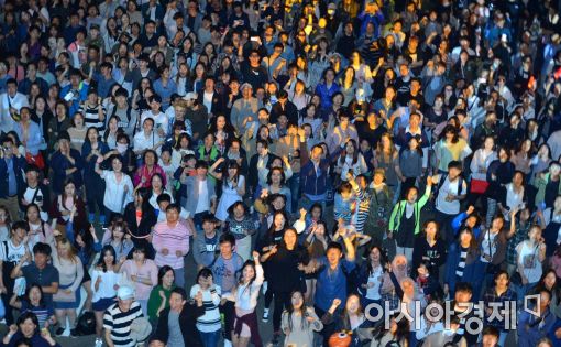 [포토]K-POP에 열광하는 관객들 