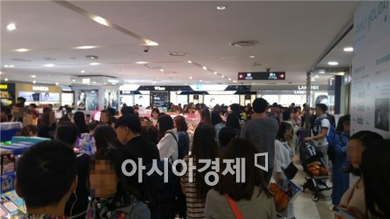 [요우커 쇼핑 변천사]열흘간 한국서 통큰 지갑 연 중국인 "韓 개성에 빠졌다"
