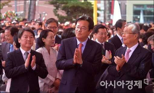 [포토]조계사에서 만난 3당 대표