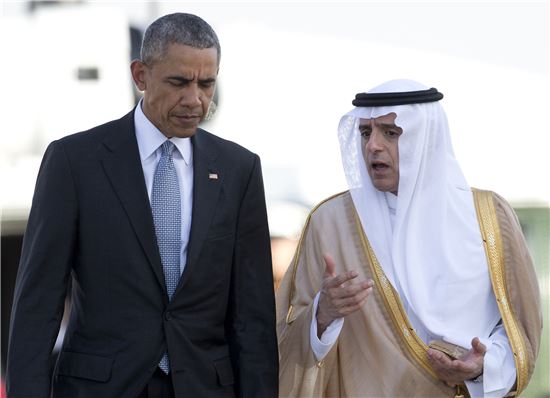 사우디 아라비아는 지난달 버락 오바마 미국 대통령 방문시 국왕이 공항에서 영접하던 전례를 깼다. &lt;AP=연합뉴스&gt;
