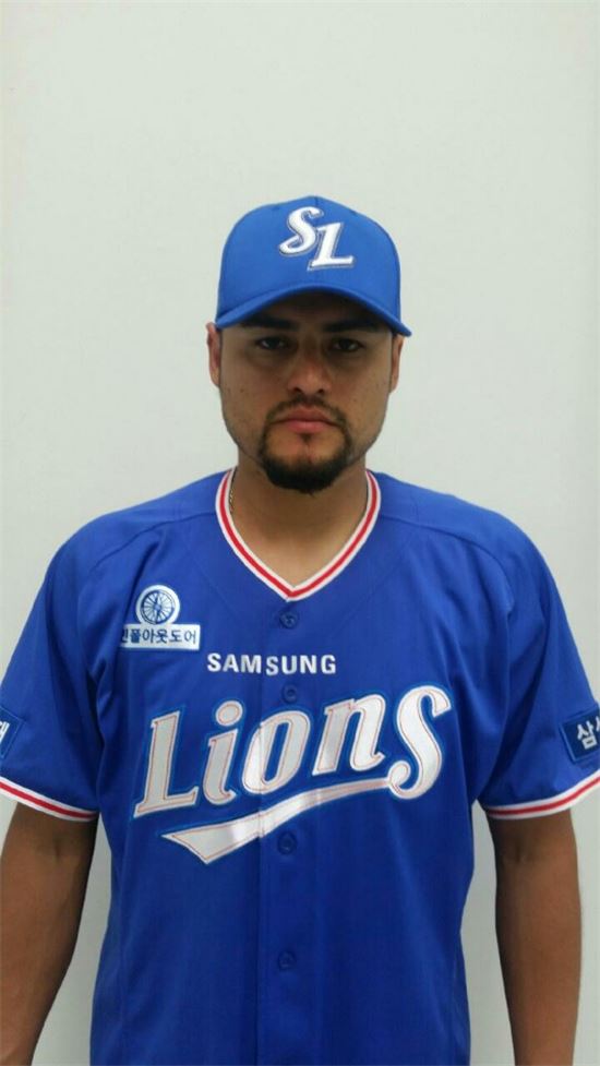 삼성, 새 외국인투수 '아놀드 레온' 영입 완료 