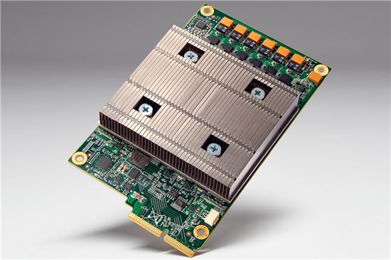 [구글I/O]인공지능 칩셋 TPU 공개…연산 속도 10배 빨라