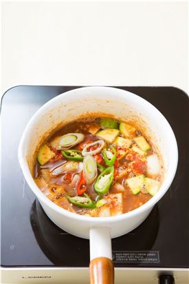 「오늘의 레시피」깍두기 청국장찌개
