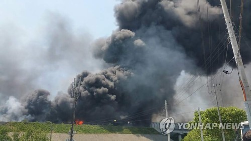 경부고속도로 탱크로리 화재. 사진=연합뉴스