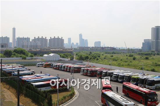 베일 벗은 신규면세점…현장은 '총성 없는 전쟁터'(종합)